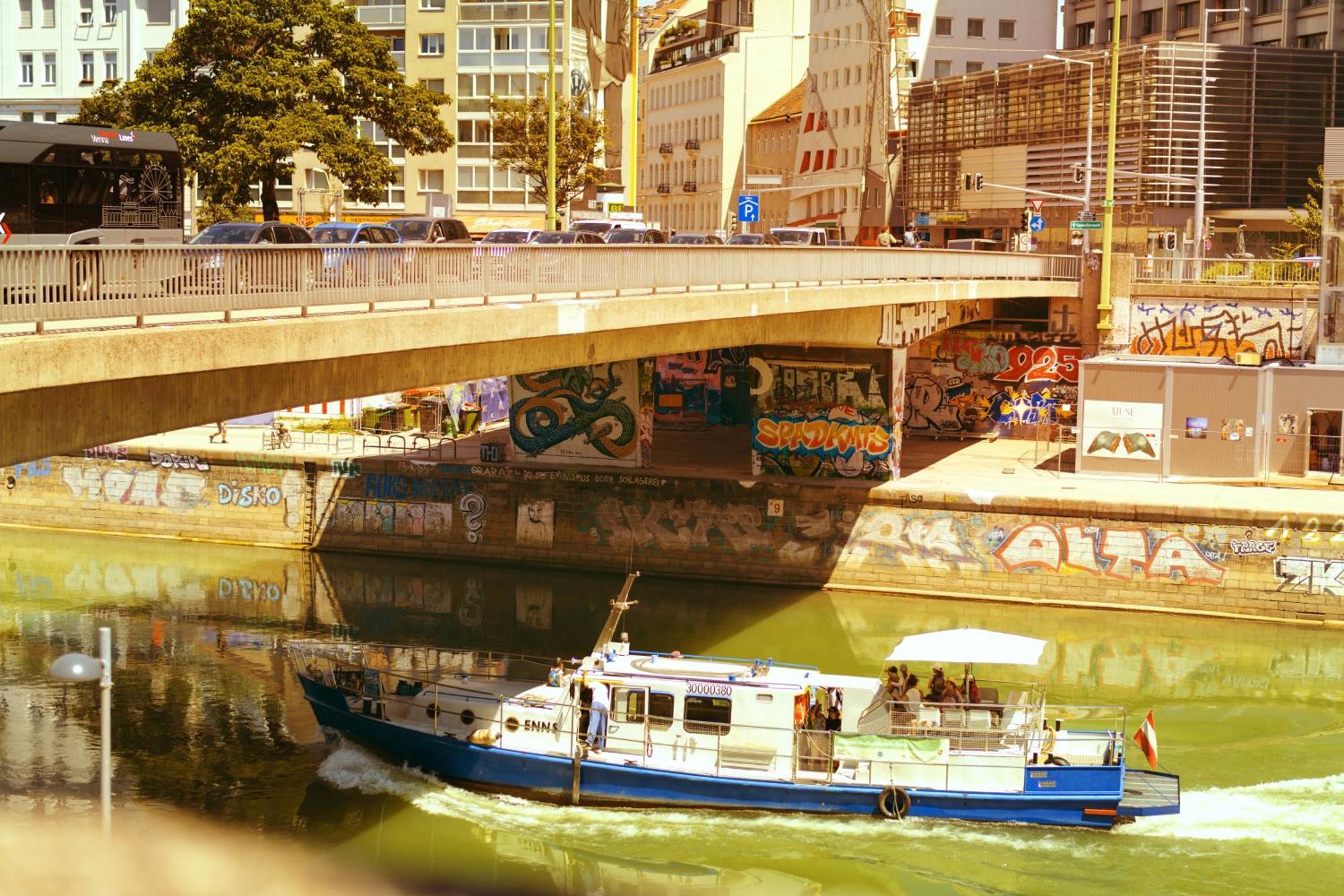 Stylish, Central 2-Room Flat Near Augarten ウィーン エクステリア 写真